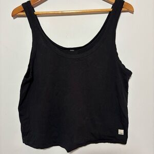Vuori Halo Essential Tank Top Women’s L Black Cropped Dreamknit Gym Athleticwear